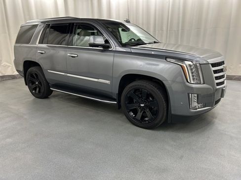 Used 2020 Cadillac Escalade Premium Luxury image 1