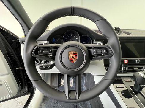 Used 2026 Porsche Macan AWD/4WD image 7
