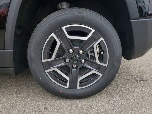 New 2026 Jeep Cherokee Laredo image 10