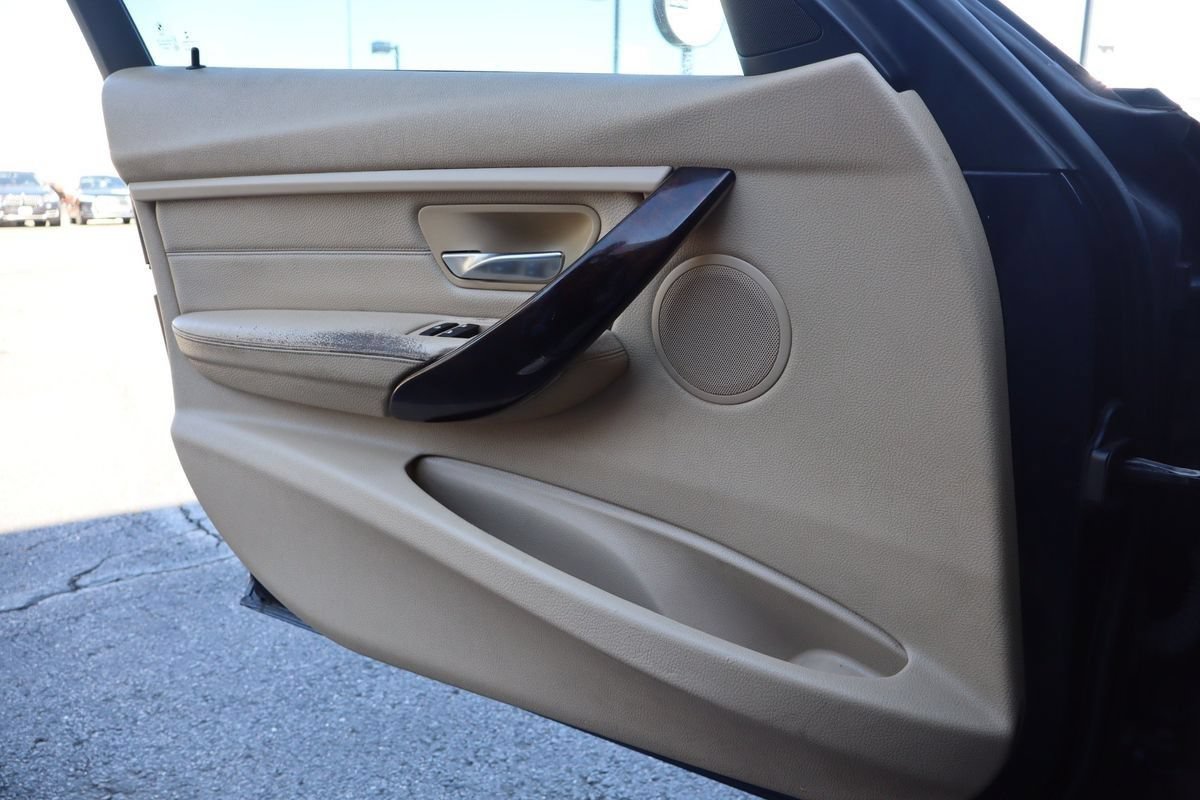 Used 2015 BMW 328i xDrive Sedan AWD/4WD image 25