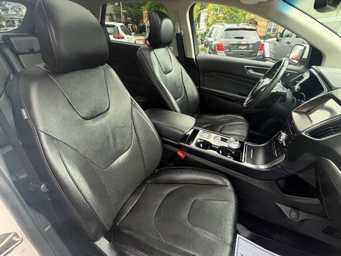 Used 2019 Ford Edge Titanium w/ Equipment Group 301A AWD/4WD image 36