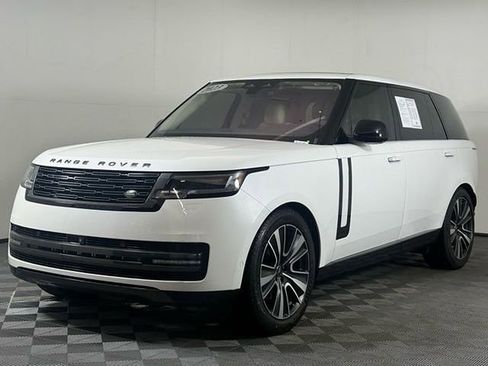 Used 2023 Land Rover Range Rover Long Wheelbase SE image 2