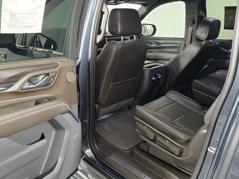 Used 2022 GMC Yukon XL Denali AWD/4WD image 16