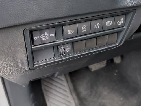 Used 2023 Toyota Tundra SR5 w/ SR5 Convenience Package AWD/4WD image 12