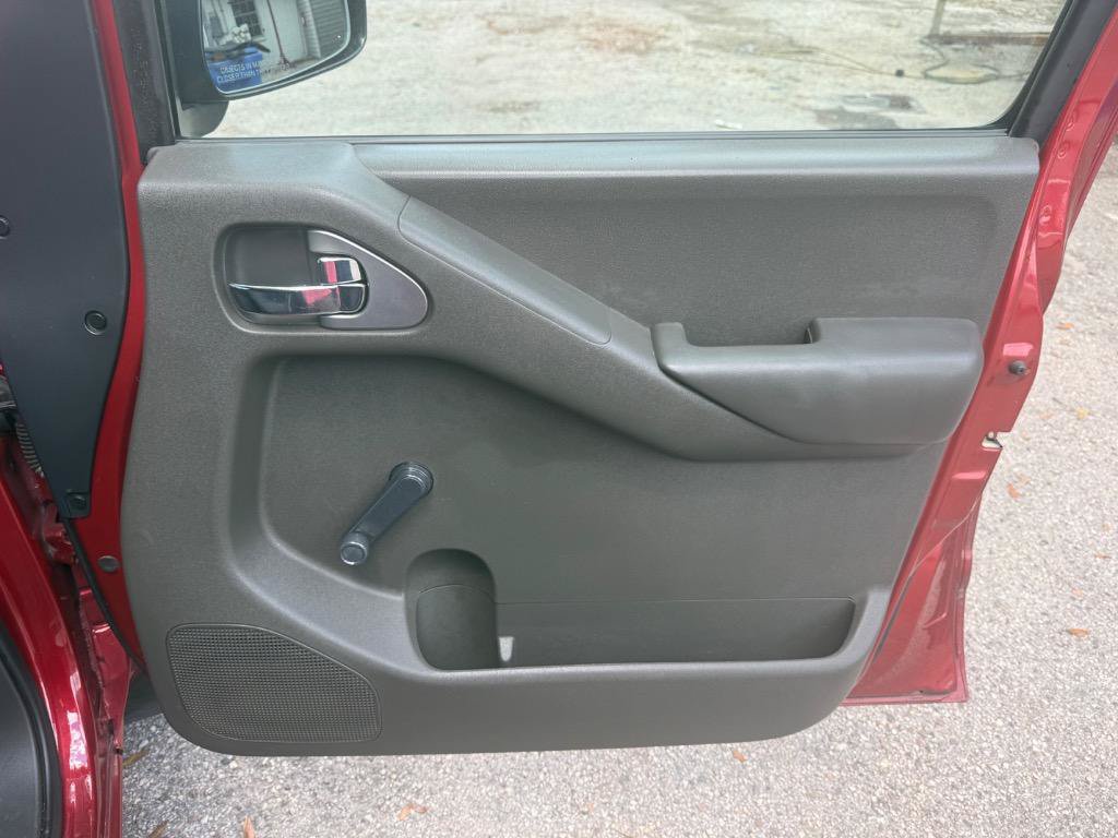 Used 2013 Nissan Frontier S w/ S Preferred Pkg RWD image 33
