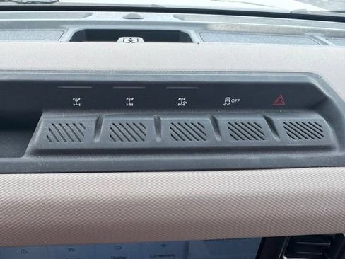 Used 2023 Ford Bronco Wildtrak AWD/4WD image 32