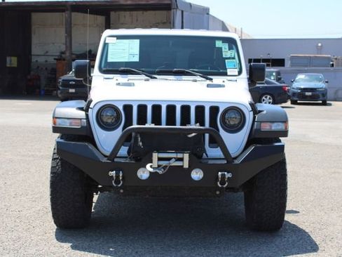 Used 2018 Jeep Wrangler Unlimited Rubicon AWD/4WD image 2