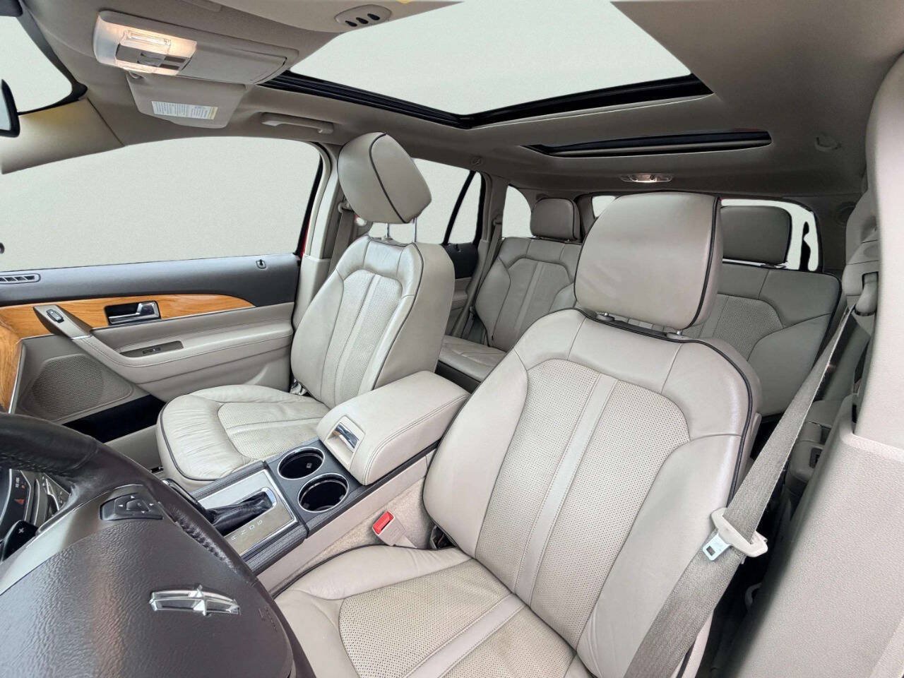 Used 2014 Lincoln MKX AWD w/ Equipment Group 102A image 20