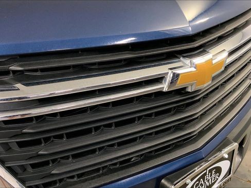 Used 2022 Chevrolet Traverse LS FWD image 30