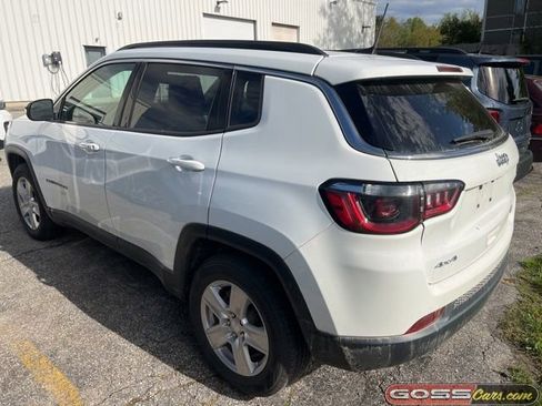 Used 2022 Jeep Compass Latitude w/ Convenience Group AWD/4WD image 4