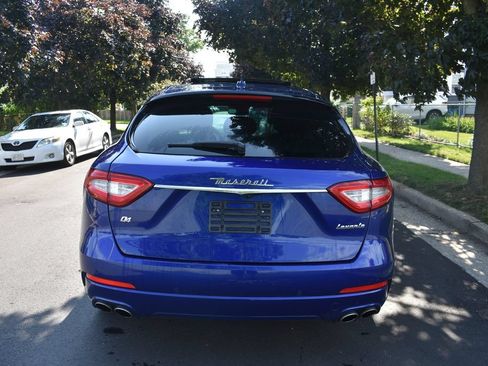 Used 2020 Maserati Levante AWD/4WD image 6