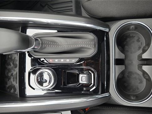 New 2026 GMC Canyon Elevation w/ Convenience Package image 29