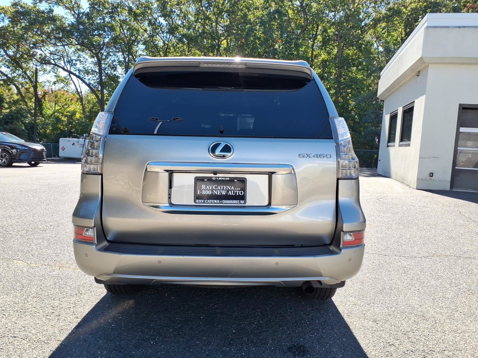 Used 2020 Lexus GX 460 Premium w/ Premium Package AWD/4WD image 24