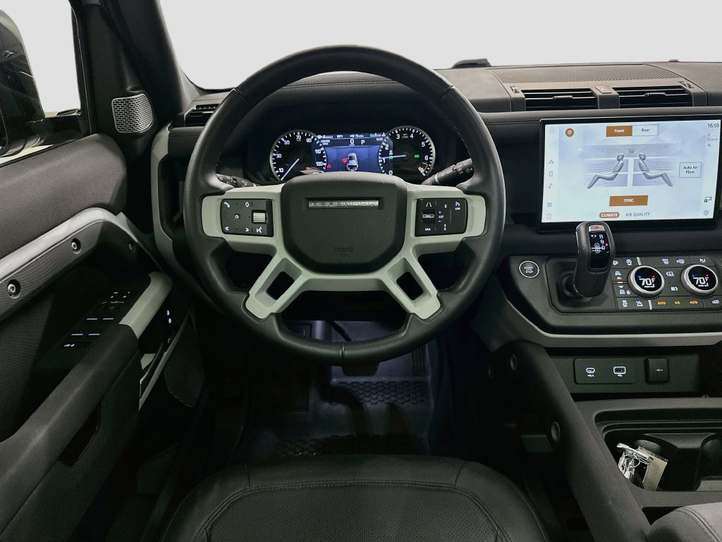 Used 2023 Land Rover Defender 130 SE AWD/4WD image 23