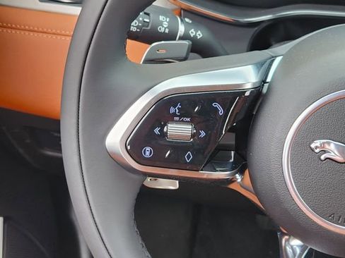 Used 2026 Jaguar F-PACE R-Dynamic S image 27