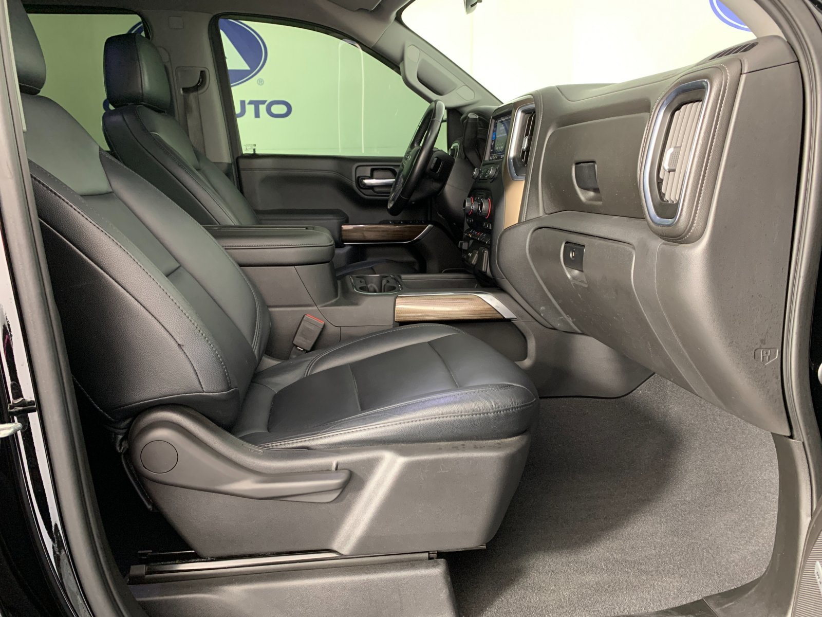Used 2019 Chevrolet Silverado 1500 RST AWD/4WD image 39