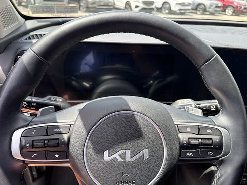 Used 2023 Kia Sportage EX AWD/4WD image 18