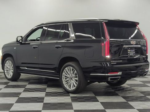 Used 2026 Cadillac Escalade Luxury w/ Touring Package AWD/4WD image 5
