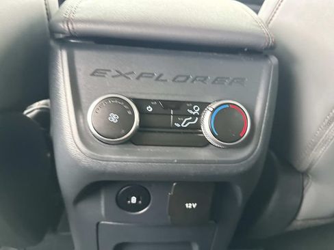 Used 2025 Ford Explorer Active w/ Active Comfort Package AWD/4WD image 23