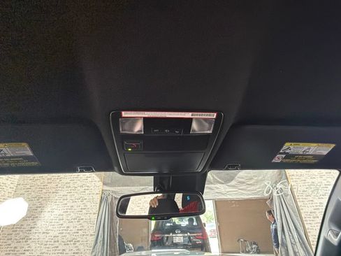 Used 2021 Toyota Tacoma TRD Sport w/ Technology Package AWD/4WD image 20