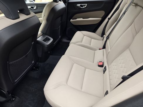 New 2026 Volvo XC60 B5 Plus w/ Protection Package Premier image 32