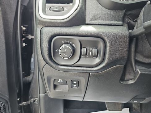 Used 2019 RAM 1500 Big Horn AWD/4WD image 29