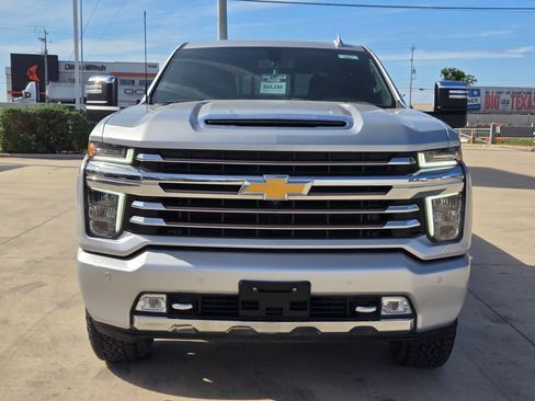 Certified 2022 Chevrolet Silverado 2500 High Country w/ Z71 Off-Road Package AWD/4WD image 2