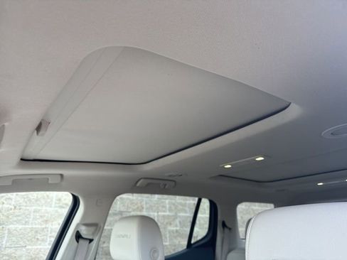 Used 2023 GMC Acadia Denali w/ Denali Ultimate Package image 20