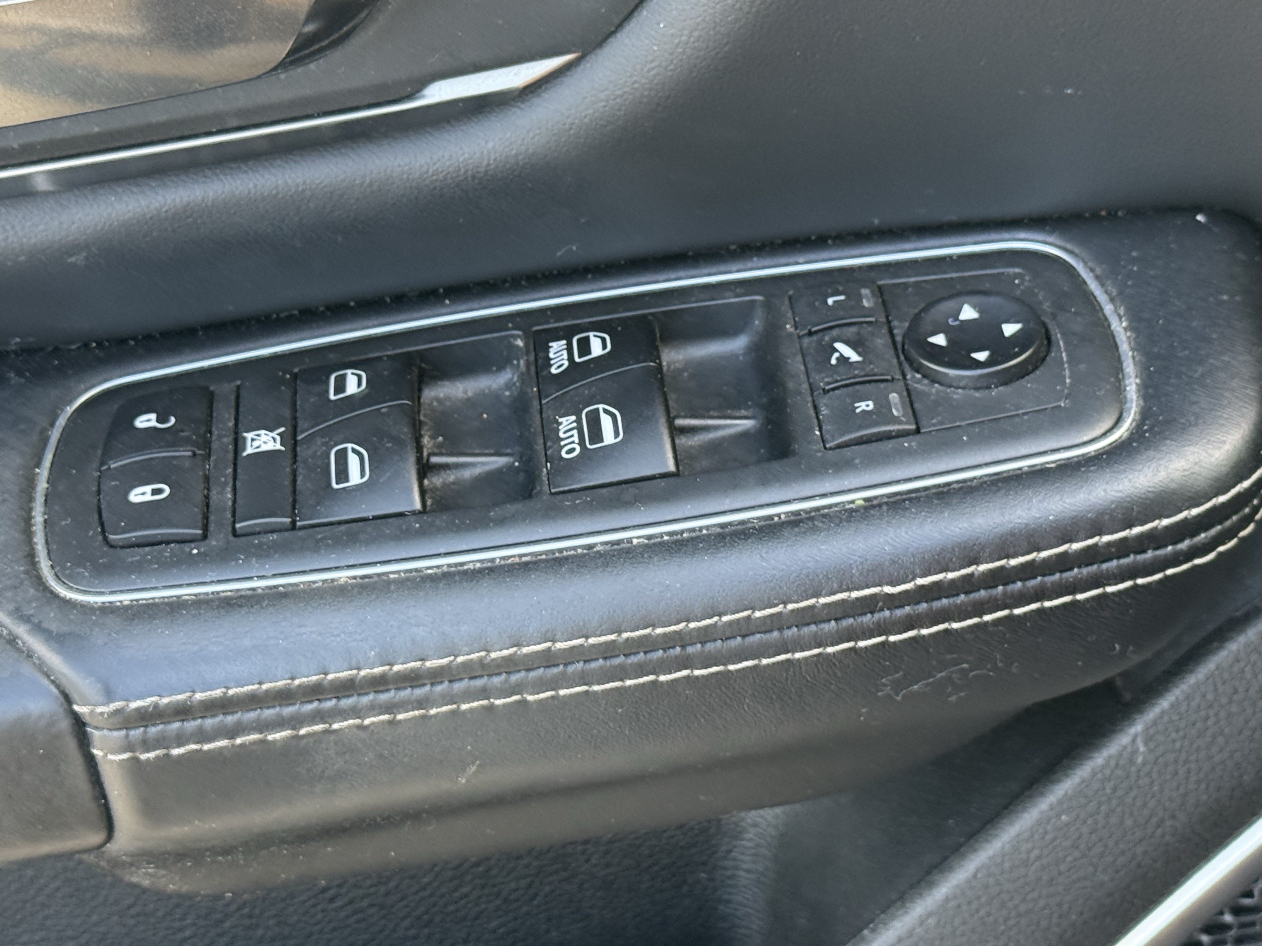 Used 2019 RAM 1500 Limited w/ Advanced Safety Group AWD/4WD image 26