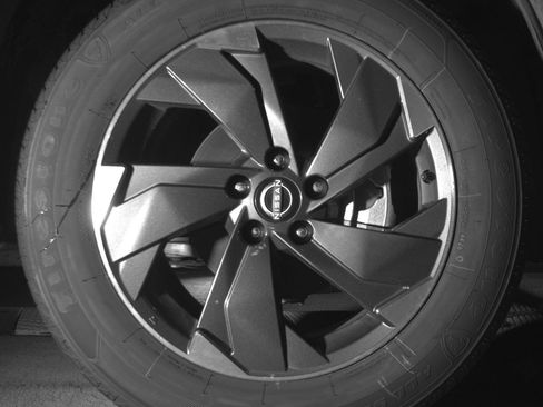 Used 2025 Nissan Rogue SV AWD/4WD image 13