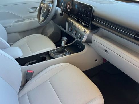 New 2027 Hyundai Kona SE FWD image 15