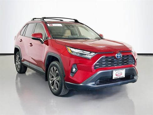 Used 2024 Toyota RAV4 XLE Premium image 3
