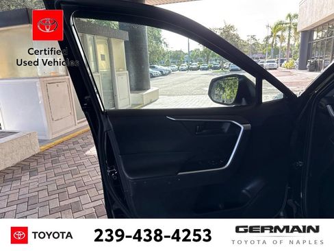 Used 2022 Toyota RAV4 LE AWD/4WD image 13