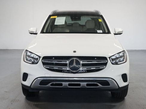 Used 2022 Mercedes-Benz GLC 300 image 2