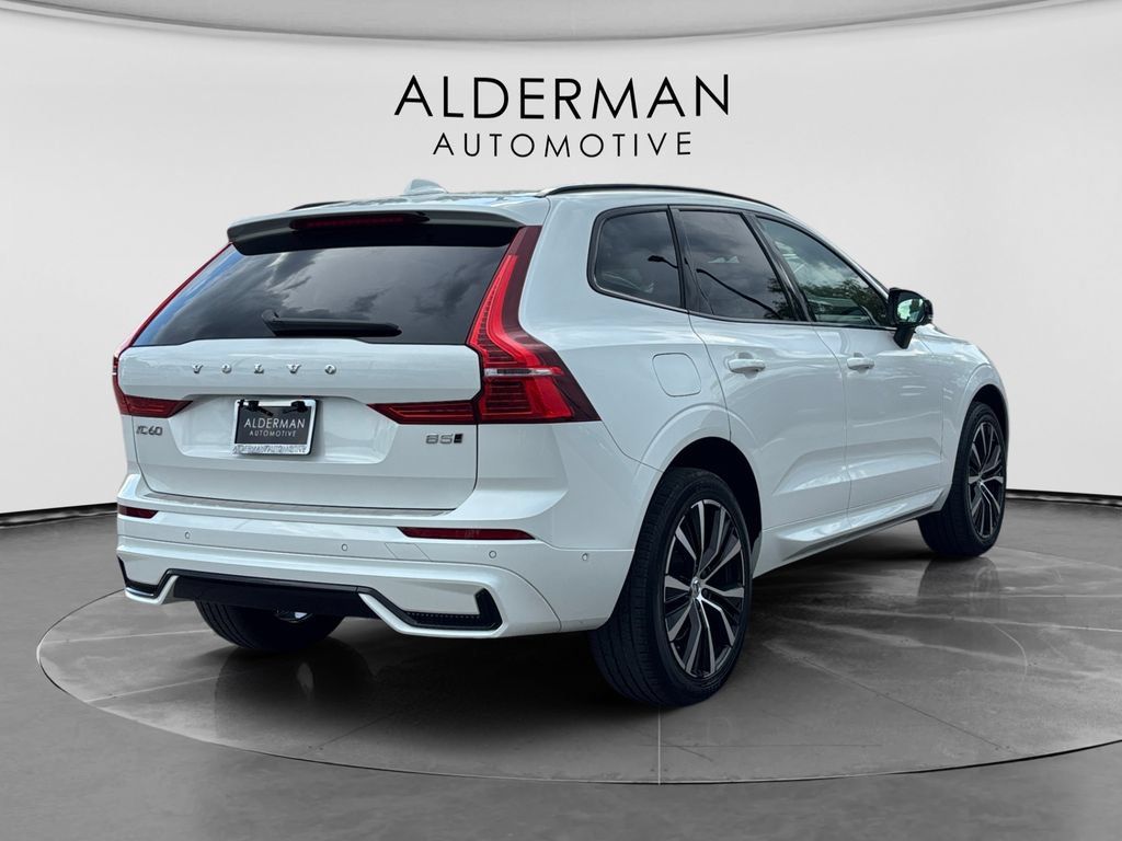 Used 2024 Volvo XC60 B5 Plus w/ Protection Package Premier AWD/4WD image 5