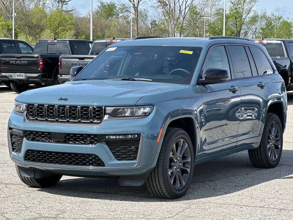 New 2026 Jeep Grand Cherokee Limited AWD/4WD image 6