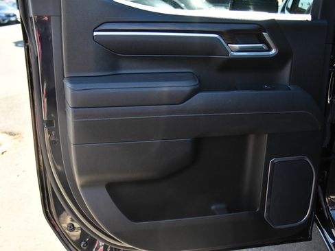 Used 2025 GMC Sierra 1500 SLT AWD/4WD image 37