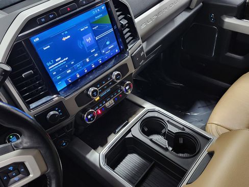 Used 2022 Ford F350 Lariat w/ Lariat Ultimate Package image 30