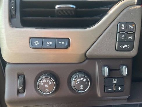 Used 2017 GMC Yukon XL Denali w/ Open Road Package image 29