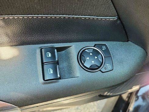 Used 2015 Ford Mustang GT RWD image 12