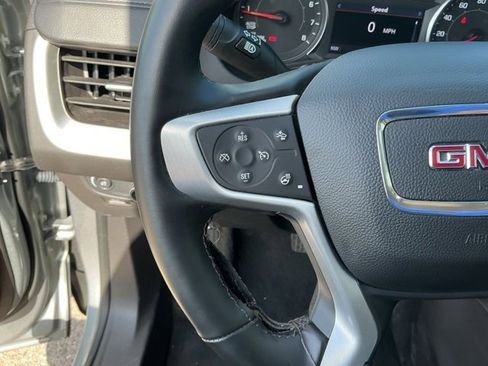 Used 2024 GMC Terrain SLT image 19
