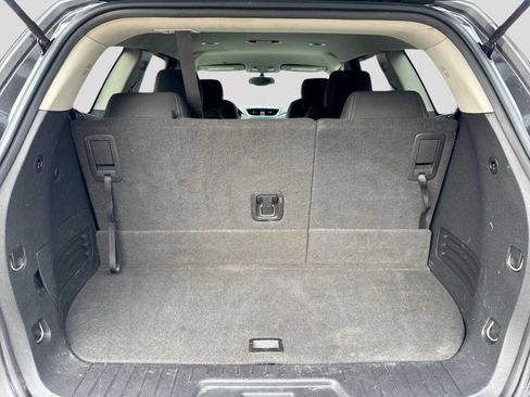 Used 2017 Chevrolet Traverse LT FWD image 34