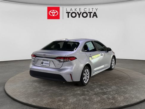 Used 2024 Toyota Corolla LE FWD image 9