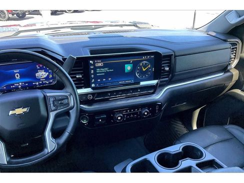 Used 2025 Chevrolet Silverado 3500 LTZ AWD/4WD image 7