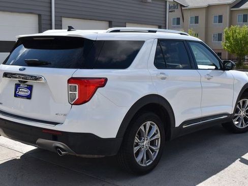 Used 2023 Ford Explorer Limited image 5