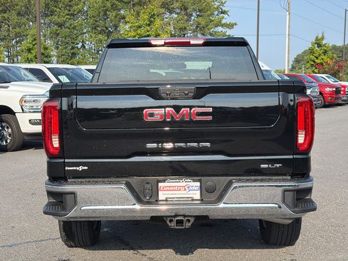 Used 2026 GMC Sierra 1500 SLT AWD/4WD image 8