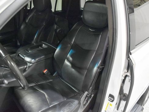 Used 2016 Cadillac Escalade Platinum AWD/4WD image 12