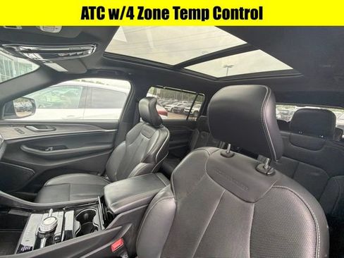 Used 2023 Jeep Grand Cherokee L Overland w/ Luxury Tech Group IV AWD/4WD image 17