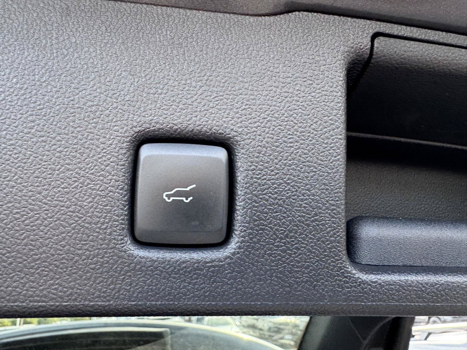 Used 2023 Ford Escape Active AWD/4WD image 9
