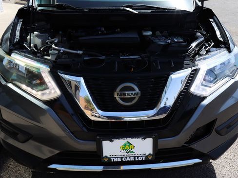 Used 2018 Nissan Rogue SV AWD/4WD image 52